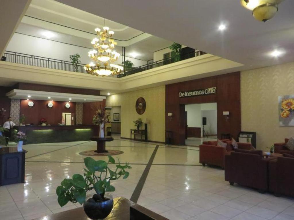 Insumo Palace Hotels & Resorts Kediri  Ngoại thất bức ảnh