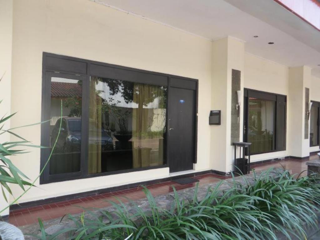 Insumo Palace Hotels & Resorts Kediri  Ngoại thất bức ảnh