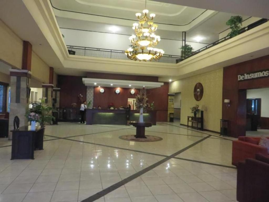 Insumo Palace Hotels & Resorts Kediri  Ngoại thất bức ảnh