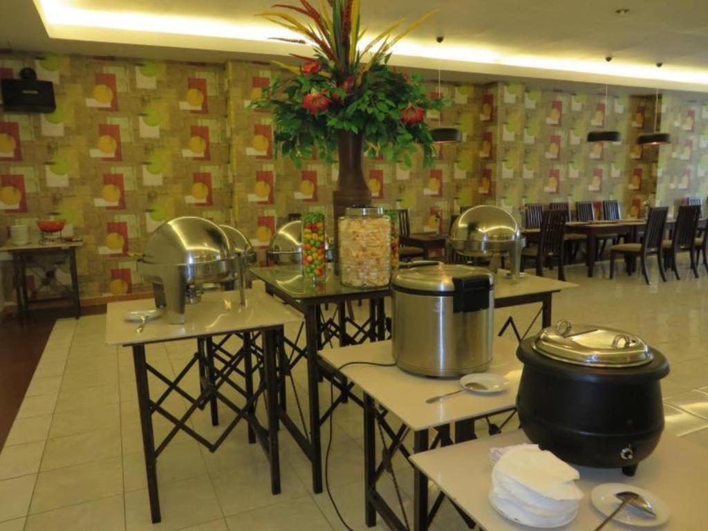 Insumo Palace Hotels & Resorts Kediri  Ngoại thất bức ảnh