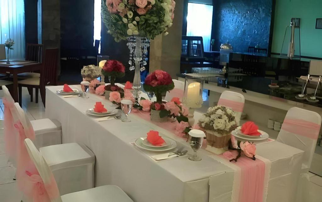 Insumo Palace Hotels & Resorts Kediri  Ngoại thất bức ảnh